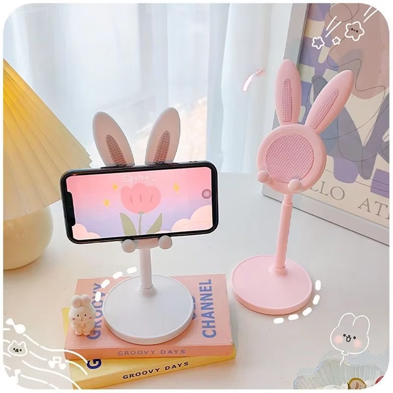 The cute bunny mobile phone stand can lift and adjust the accessories of the desktop phone stand; it opens the phone.