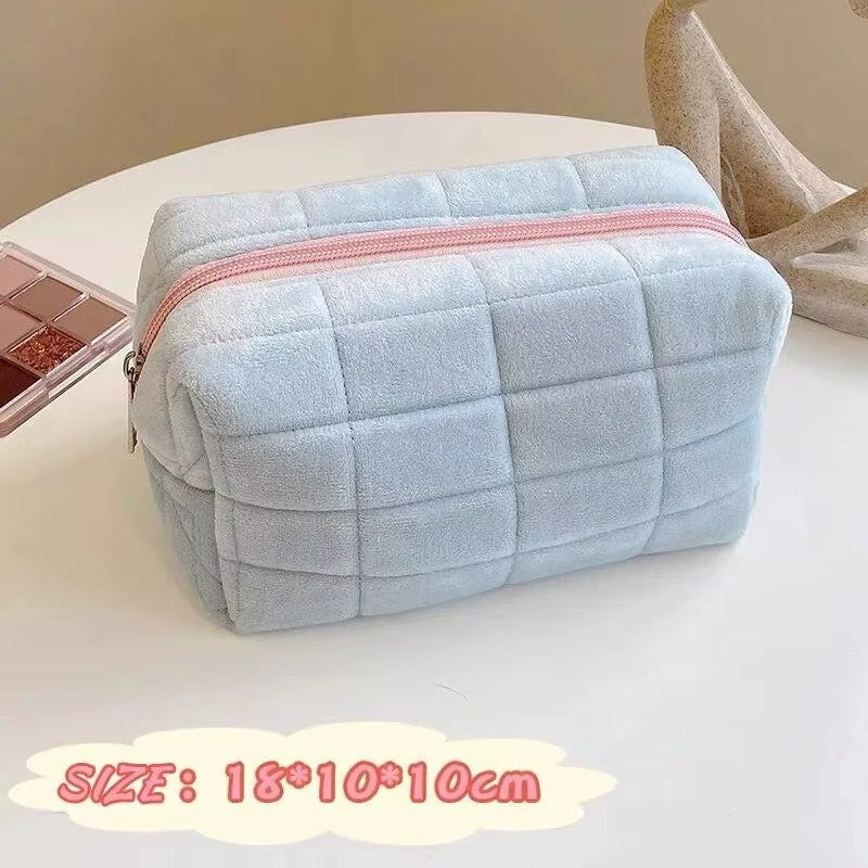 Large women's zippered cosmetic storage bag, makeup organizer, stationery bag, pencil case, travel makeup bag.